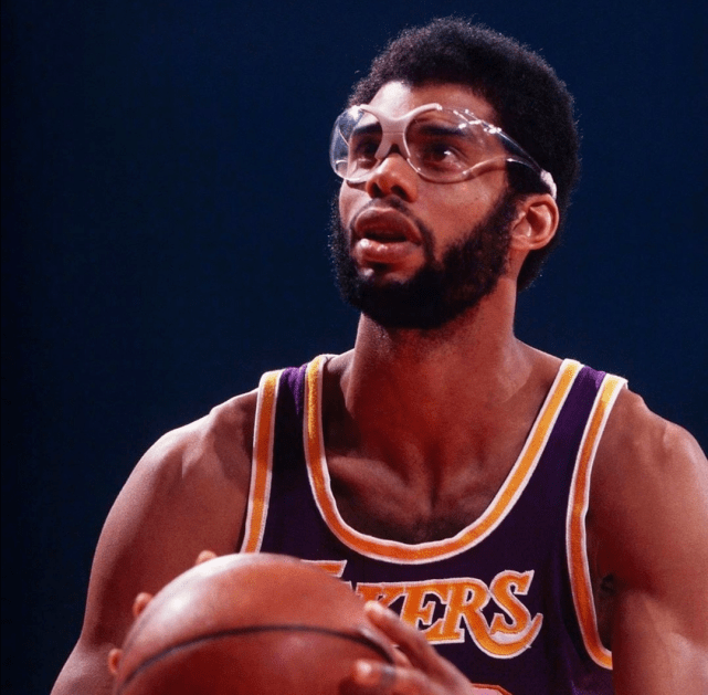 南宫28- 内部会议纪要 