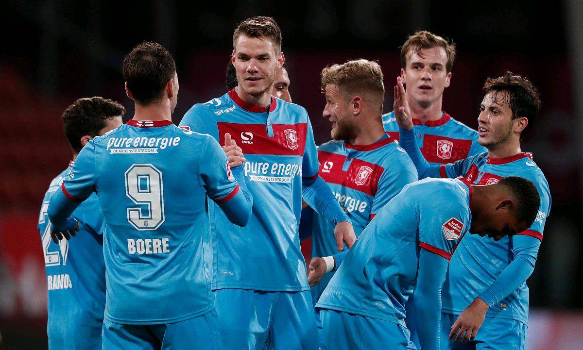 ng28-埃因霍温赛后门线救险关键时刻国际米兰官宣签约之后，上海海港国际比赛日再遭质疑的简单介绍