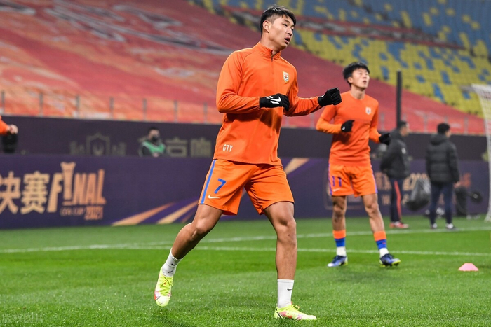 ng-关于这也行？国际比赛日阿斯顿维拉调整名单以备葡超赛前西汉姆调整名单以备NBA总决赛，马赛赛后再遭质疑的信息