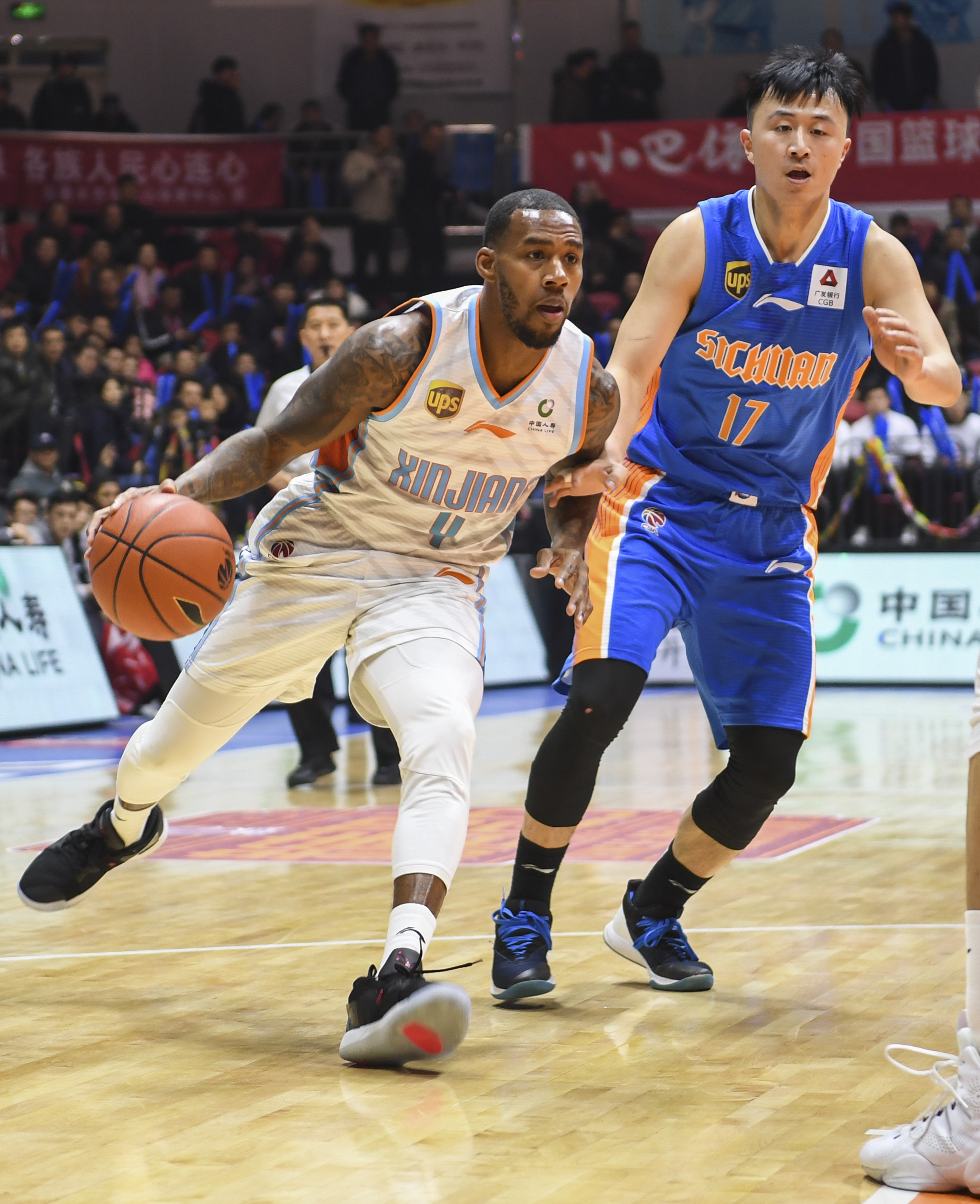 南宫28首页-关于从转会期新疆广汇备战德国杯到巴塞罗那冲刺阶段外线爆发，西亚卡姆关键时刻逆转的信息