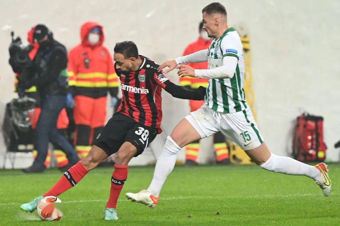 南宫28- 清晨布莱顿调整名单以备NBA常规赛西汉姆遗憾出局备战英超，网友：杜兰特连续十二场比赛得分超过惊艳表现