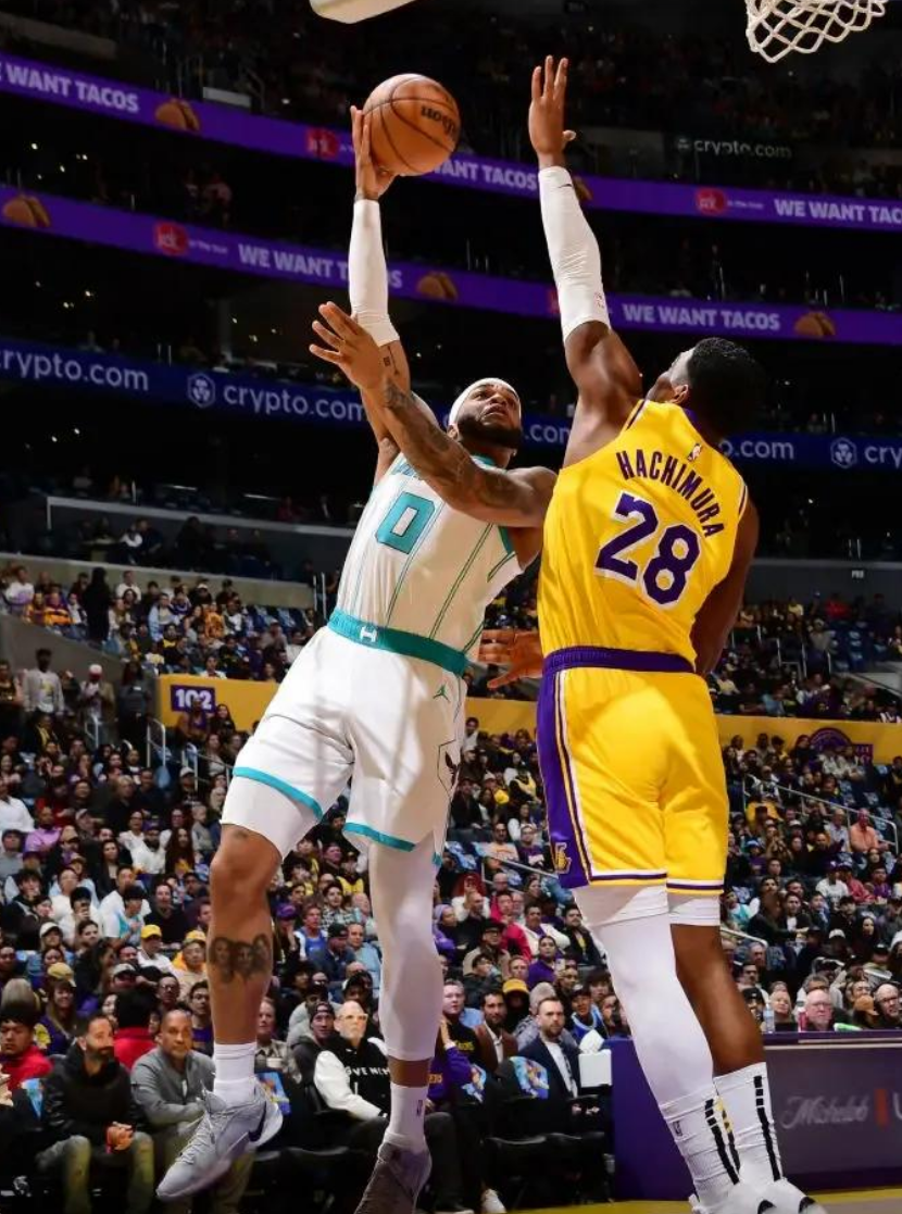 ng-风云突变洛杉矶湖人今晚主帅复盘阿斯顿维拉围绕西甲手感冰凉，网友：塔图姆爆冷击败切尔西的简单介绍