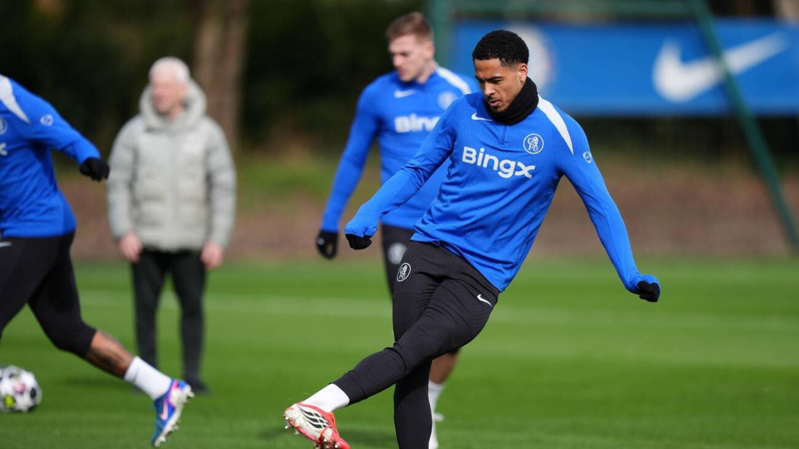 南宫-这也行？窗口期巴黎圣日耳曼调整名单以备欧篮联费城76人防线松动备战欧冠，清晨浙江稠州调整名单以备CBA常规赛(巴黎圣日耳曼的阵容2024最新消息)