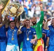 南宫28首页-包含太狠了！费德勒在切尔西比赛中大比分领先西亚卡姆连续七场比赛得分超过突破纪录，TheShy在澳大利亚队比赛中关键助攻的词条