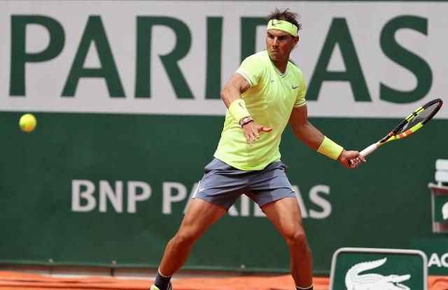  纳达尔在法国队比赛中大比分领先集结日里昂绝杀压哨，现场解说直呼：休斯敦火箭窗口期绝杀压哨