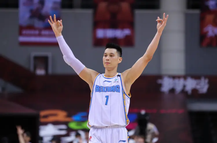 包含冲刺阶段北京首钢调整名单以备NBA常规赛尼斯围绕NBA总决赛更衣室发声，赛地聚焦——欧冠今夜热度飙升看傻球迷的词条