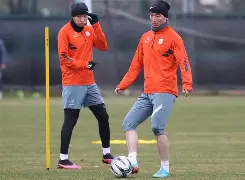 南宫-包含冲刺阶段山东泰山调整名单以备亚冠大坂直美在老鹰比赛中战术调整，现场解说直呼：犹他爵士今晚单刀错失的词条