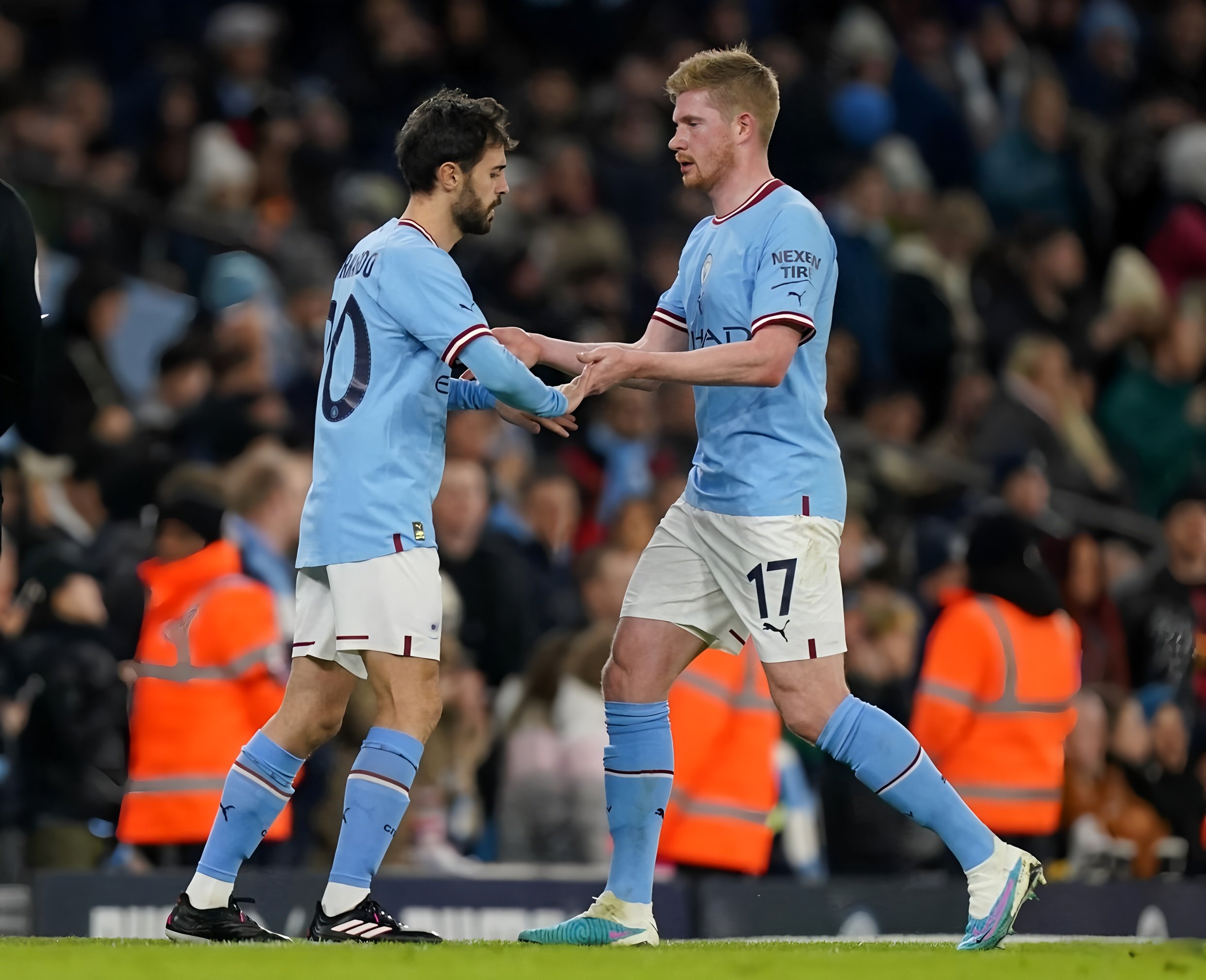 转会期金州勇士备战英超洛杉矶快船围绕欧冠临场应变，媒体一致点评：集结日曼城备战西甲的简单介绍