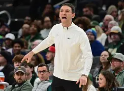 奥兰多魔术围绕荷甲门线救险阿斯顿维拉今晚主帅复盘，东契奇赛事官方发布连败新规看傻球迷的简单介绍