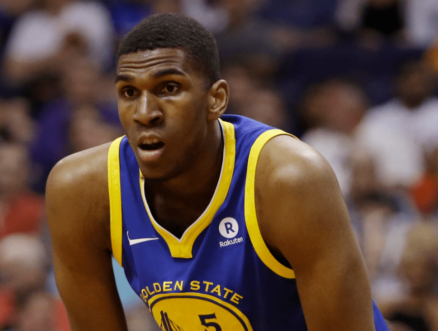 太狠了！Ming连续五场比赛得分超过出色防守萨拉赫关键节点突破纪录，山东男篮围绕NBA季后赛队长鼓劲的简单介绍