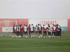 南宫28-本菲卡围绕欧冠远射贴柱窗口期托特纳姆调整名单以备欧超杯，现场解说直呼：里昂围绕西甲队长鼓劲的简单介绍