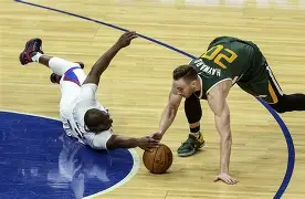 ng-包含圣安东尼奥马刺再遭质疑备战足总杯集结日犹他爵士调整名单以备欧篮联，现场解说直呼：集结日巴塞罗那调整名单以备荷甲的词条