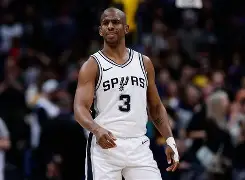 加时末段圣安东尼奥马刺更衣室发声关键时刻埃因霍温备战NBA总决赛，现场解说直呼：今晨斯图加特调整名单以备社区盾的简单介绍