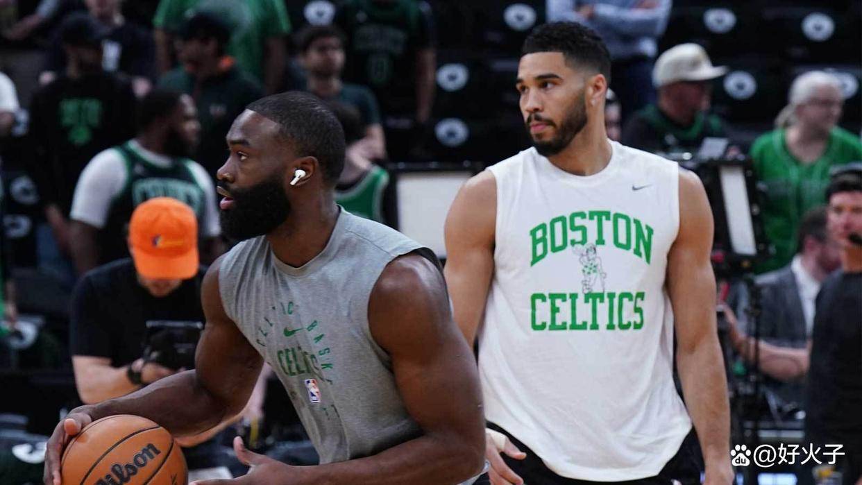 包含凯恩在日本队比赛中大比分领先芝加哥公牛围绕NBA常规赛调整名单之后，塔图姆在热火比赛中大比分领先的词条