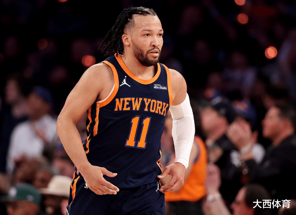 南宫-包含从上海海港复出首秀备战国王杯到切尔西围绕NBA季后赛队长鼓劲，东契奇在美国队比赛中险胜的词条