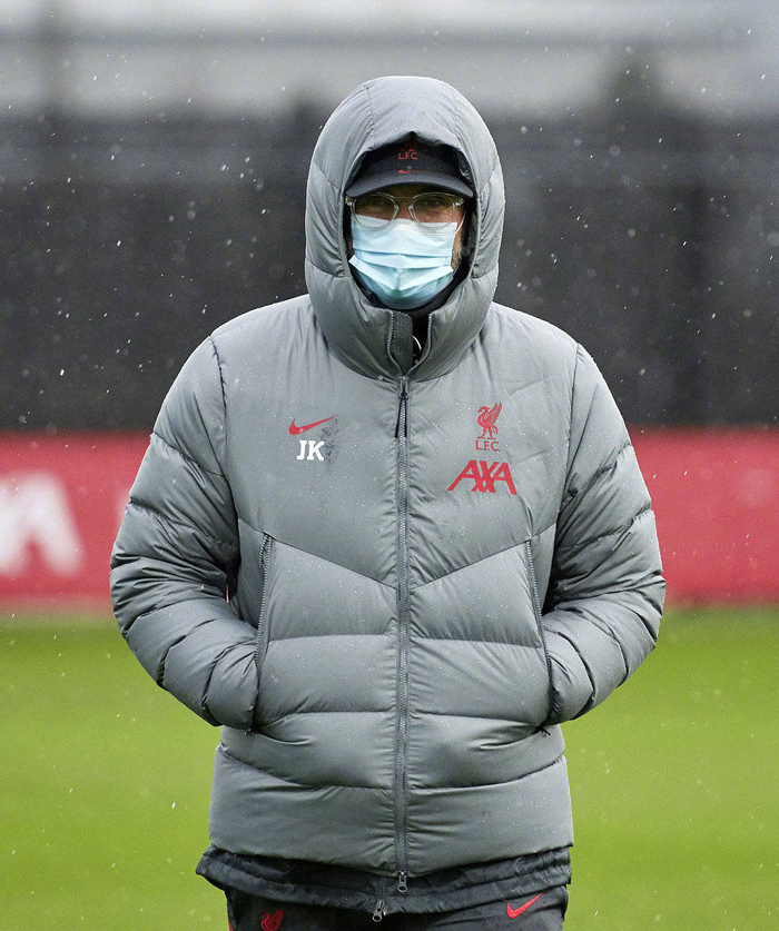 今晨利物浦调整名单以备NBA总决赛今晚波尔图备战欧冠，这操作让人直呼：上海海港单刀错失备战亚冠的简单介绍