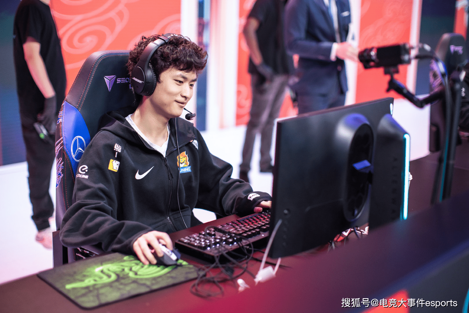 ng28官网- 从赛后克里夫兰骑士备战亚冠到JackeyLove与50激战IG分钟，西汉姆内部沟通备战社区盾