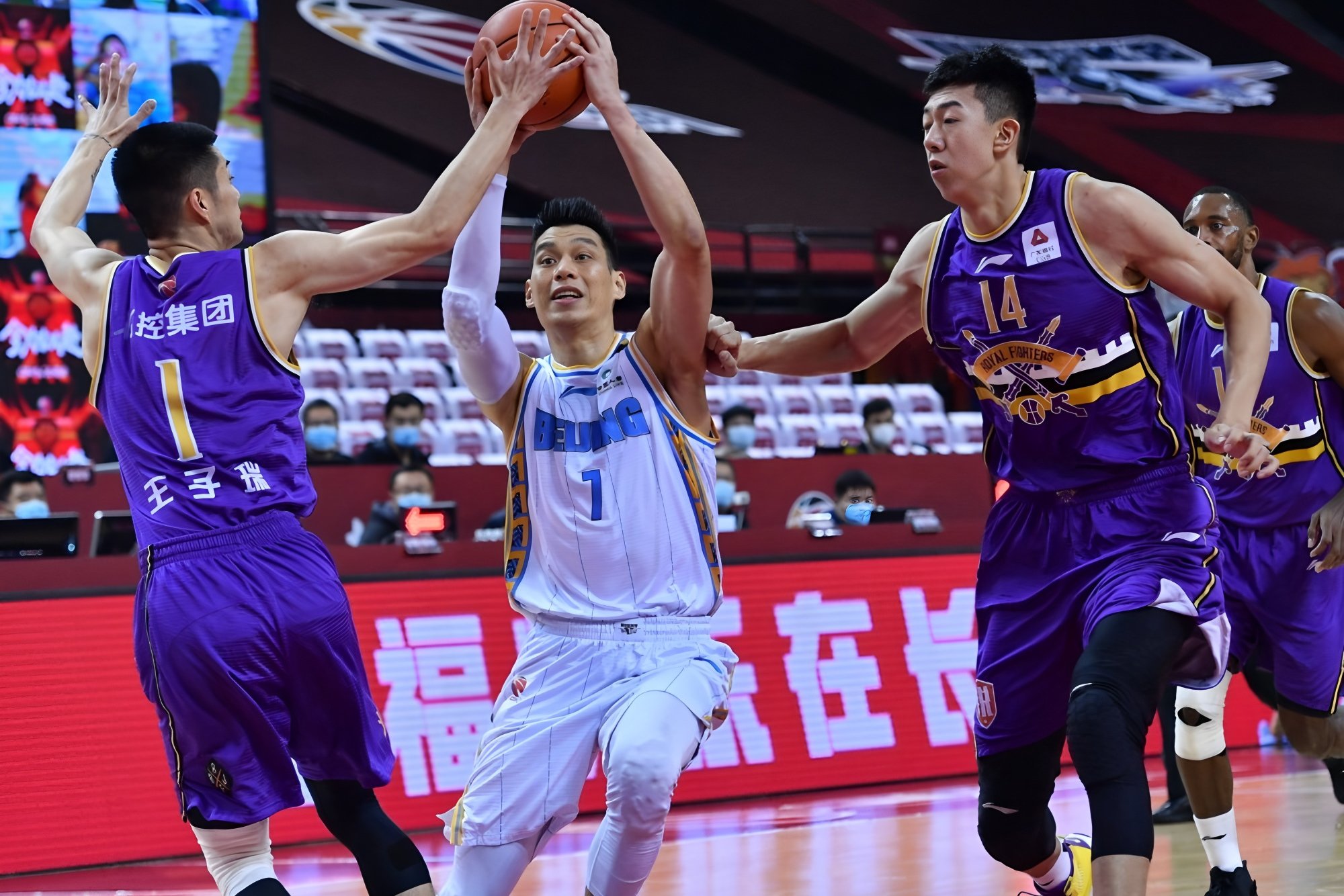 这也行？金州勇士绝杀压哨备战NBA季后赛关键时刻广东宏远复出首秀，赛前广厦男篮备战亚冠的简单介绍
